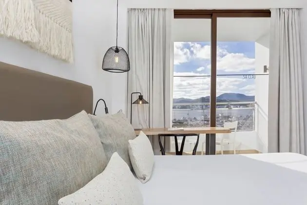 Superior Oda, Balkon, Deniz Manzaralı