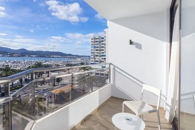 Superior Oda, Balkon, Deniz Manzaralı