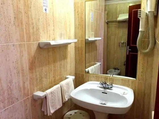 Tek Büyük Yataklı Oda, Balkon, Dağ Manzaralı