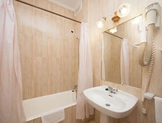 Tek Büyük Yataklı Oda, Balkon, Deniz Manzaralı