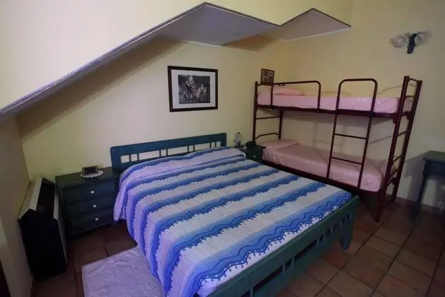 Üç Kişilik Oda, Bahçe Manzaralı