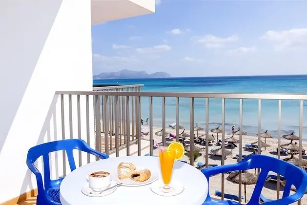Tek Büyük veya İki Ayrı Yataklı Oda, Kısmi Deniz Manzaralı
