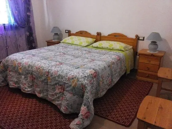 İki Ayrı Yataklı Oda, Ortak Banyo