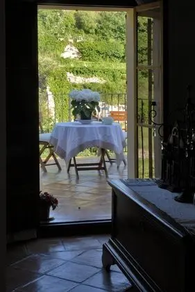 Junior Süit, Teras