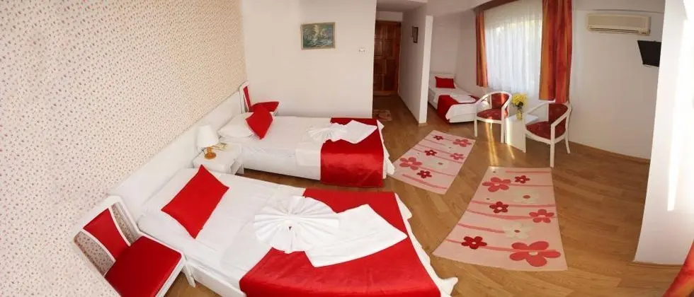 Standart Oda, Havuz Manzaralı