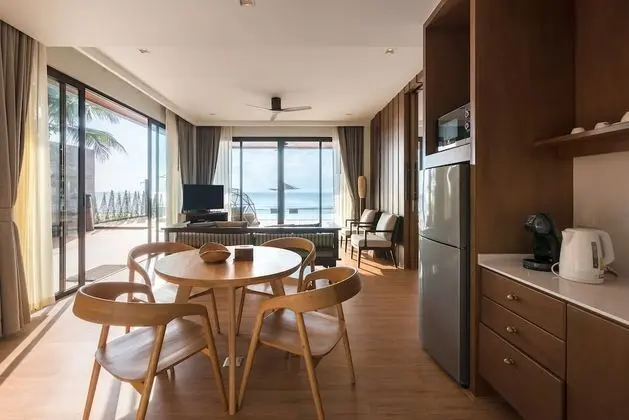 Luxury Villa, Sigara İçilmez