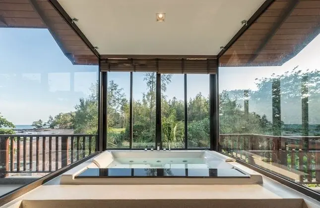 Luxury Villa, Sigara İçilmez
