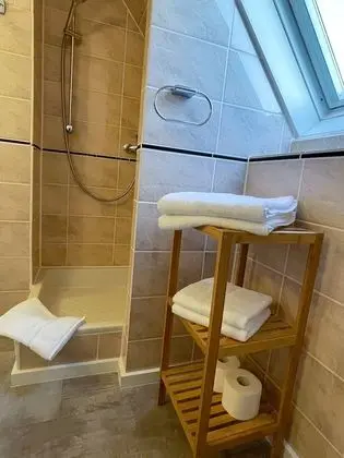 Deluxe Apart Daire (Poesie)