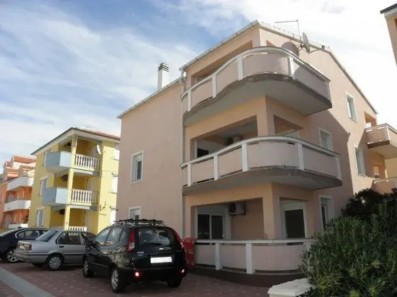 Apart Daire (Sab - 40 m from beach - A5(4+2))
