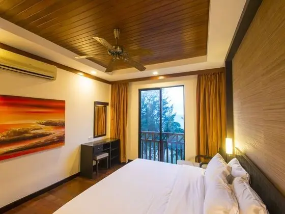Romantic Süit, 1 Yatak Odası, Jakuzi, Havuz Kenarı (Spa Suite, Pool View/Beach View)