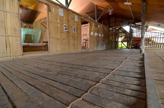 Üç Kişilik Oda (Long House)