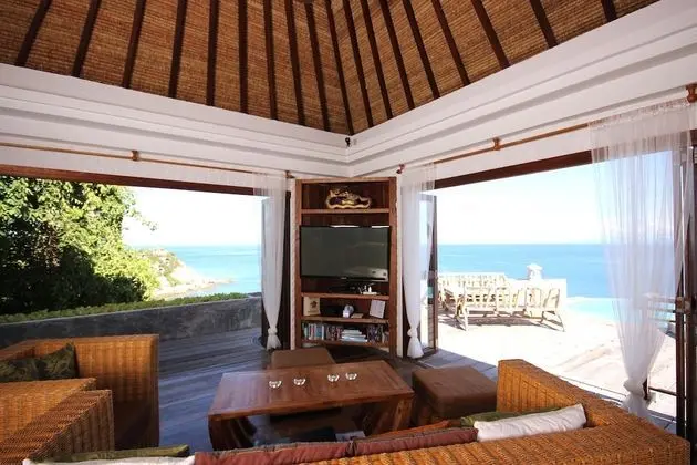 Eagle Villa, Ocean and Beach View