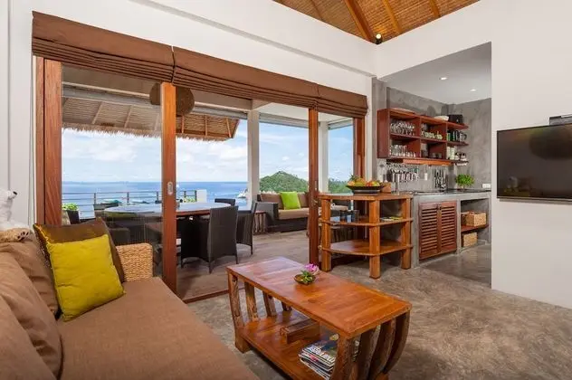 Turtle Villa, Ocean and Beach View