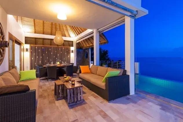 Turtle Villa, Ocean and Beach View