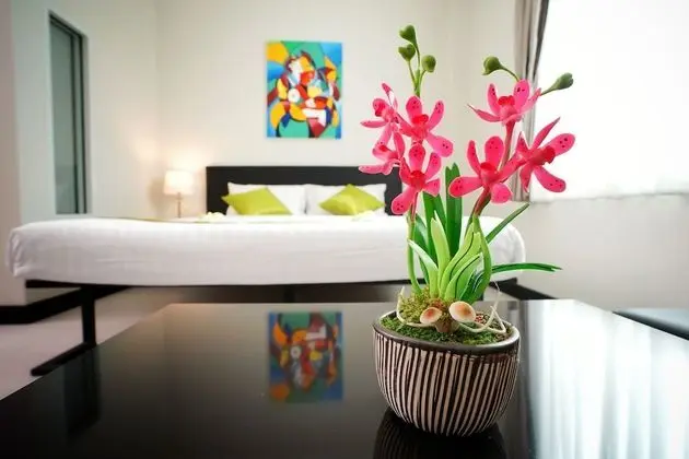 Standard Double Room Breakfast Included (Free 30 Mins Massage for 1 Person)