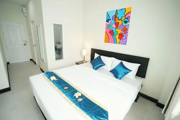 Standard Double Room Breakfast Included (Free 30 Mins Massage for 1 Person)