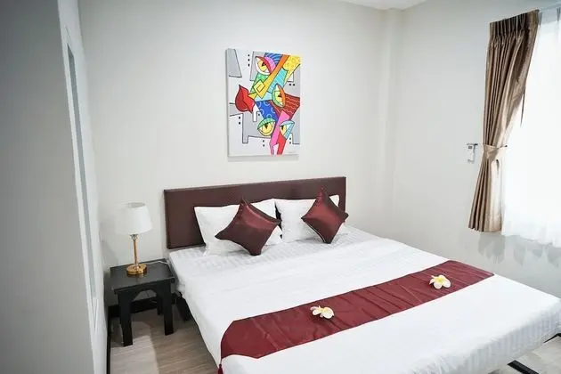 Standard Double Room Breakfast Included (Free 30 Mins Massage for 1 Person)