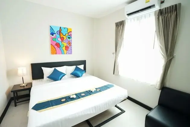 Standard Double Room Breakfast Included (Free 30 Mins Massage for 1 Person)