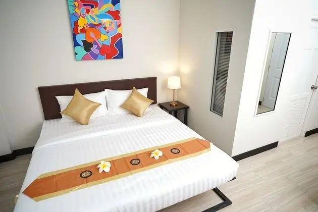 Standard Double Room Breakfast Included (Free 30 Mins Massage for 1 Person)