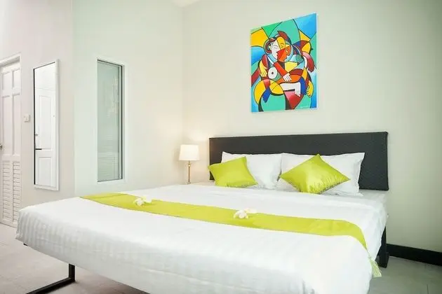 Standard Double Room Breakfast Included (Free 30 Mins Massage for 1 Person)