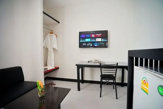 Standard Double Room Breakfast Included (Free 30 Mins Massage for 1 Person)