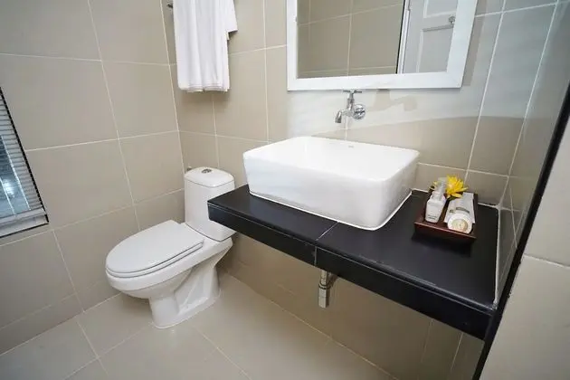 Standard Double Room Breakfast Included (Free 30 Mins Massage for 1 Person)
