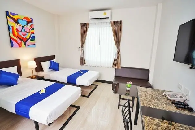 Standard Twin Room Breakfast Included (Free 30 Mins Massage for 1 Person)