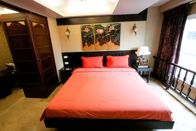 CORNER SUITE 2 (FAMILY ROOM)