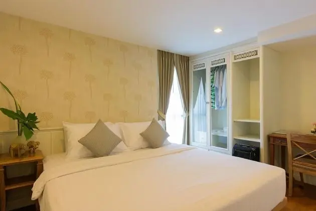 2 Bedrooms