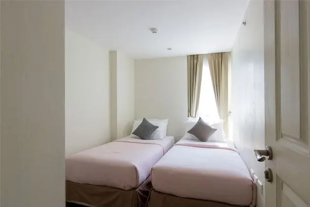 2 Bedrooms