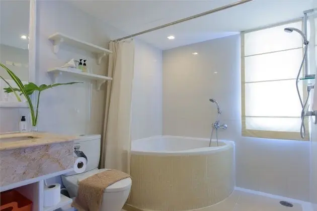 2 Bedrooms