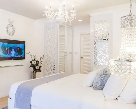 Luxury 4-Bedroom Townhome