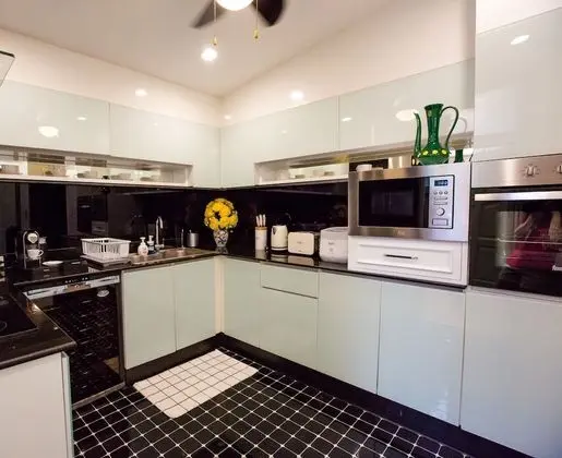 Luxury 4-Bedroom Townhome