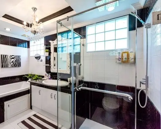Luxury 4-Bedroom Townhome