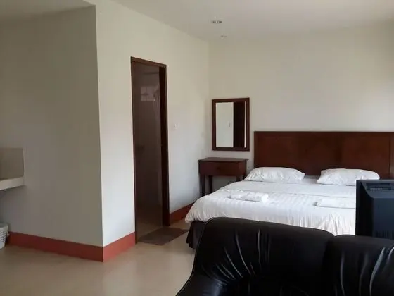 Deluxe A Studio