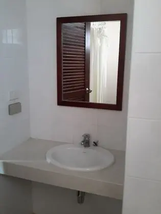 Deluxe A Studio