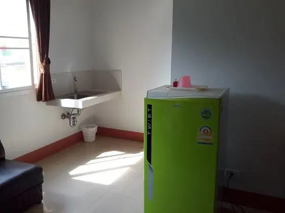 Deluxe B Studio