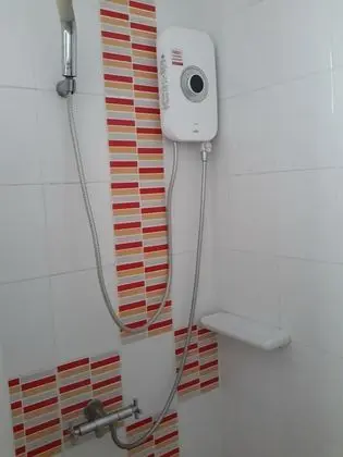 Deluxe B Studio