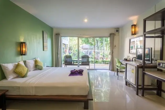 Superior Oda, Sigara İçilmez, Havuz Manzaralı (Superior Pool View)
