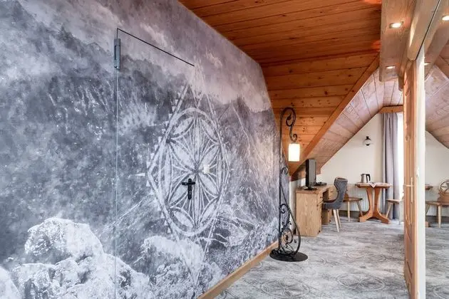 Tek Büyük veya İki Ayrı Yataklı Oda