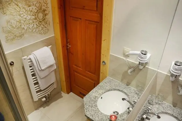 Tek Büyük veya İki Ayrı Yataklı Oda