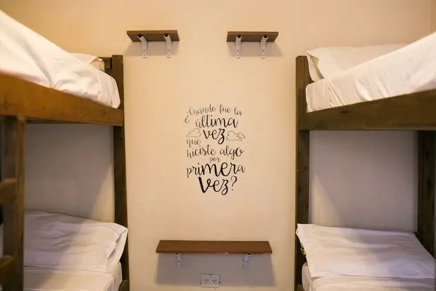 Ortak Ranzalı Oda, Karma Ranzalı Oda, Ortak Banyo (4 People)