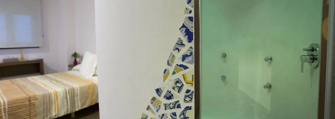 Standard Tek Büyük Yataklı Oda (Deluxe Interior View)