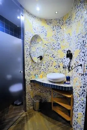 Standard Tek Büyük Yataklı Oda (Deluxe Interior View)