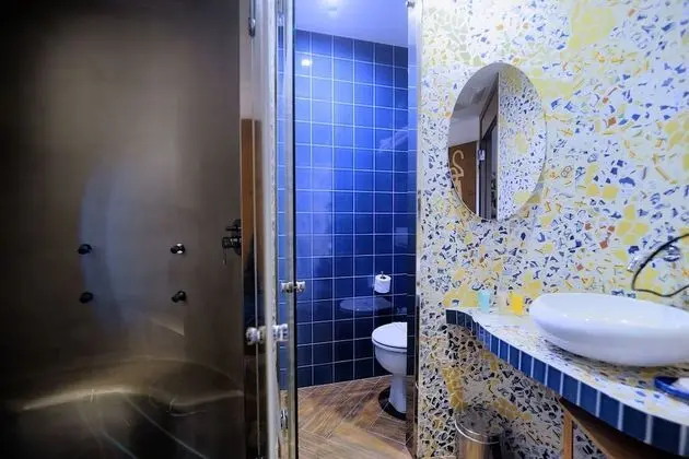 Standard Tek Büyük Yataklı Oda (Deluxe Interior View)