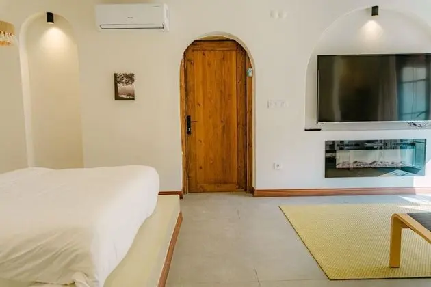 Aile Odası, Havuz ve Bahçe Manzaralı, Isıtmalı Özel Havuzlu