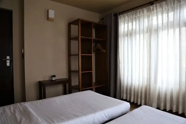 Junior Süit, Sigara İçilmez