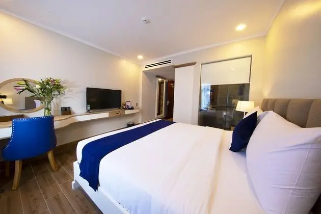 Luxury Oda