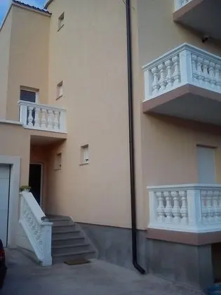 Apart Daire (Sabina - parking - A3(2+2))