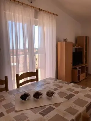 Apart Daire (Sabina - parking - A4(2+2))